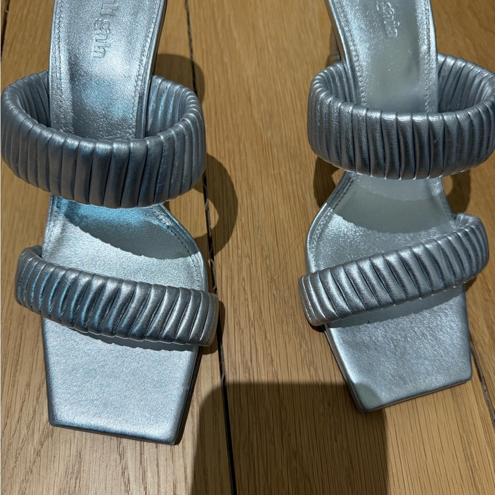 Cult Gaia Silver Sculptural Heel Sandals size 39 - Picture 4 of 6